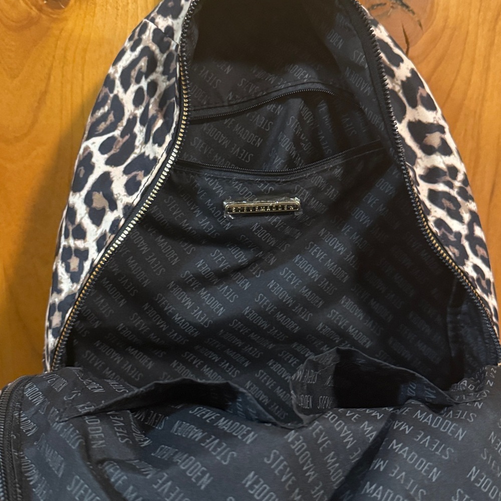 Steve Madden Animal Print backpack - Picture 6 of 6